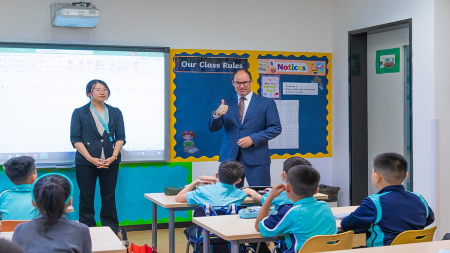 久盼归来，欢迎回家 - back to school