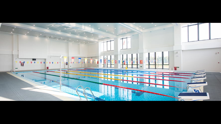 我们持续努力,始终致力于为学生提供优质的学习体验 - We continue to strive to provide a quality learning experience for our students